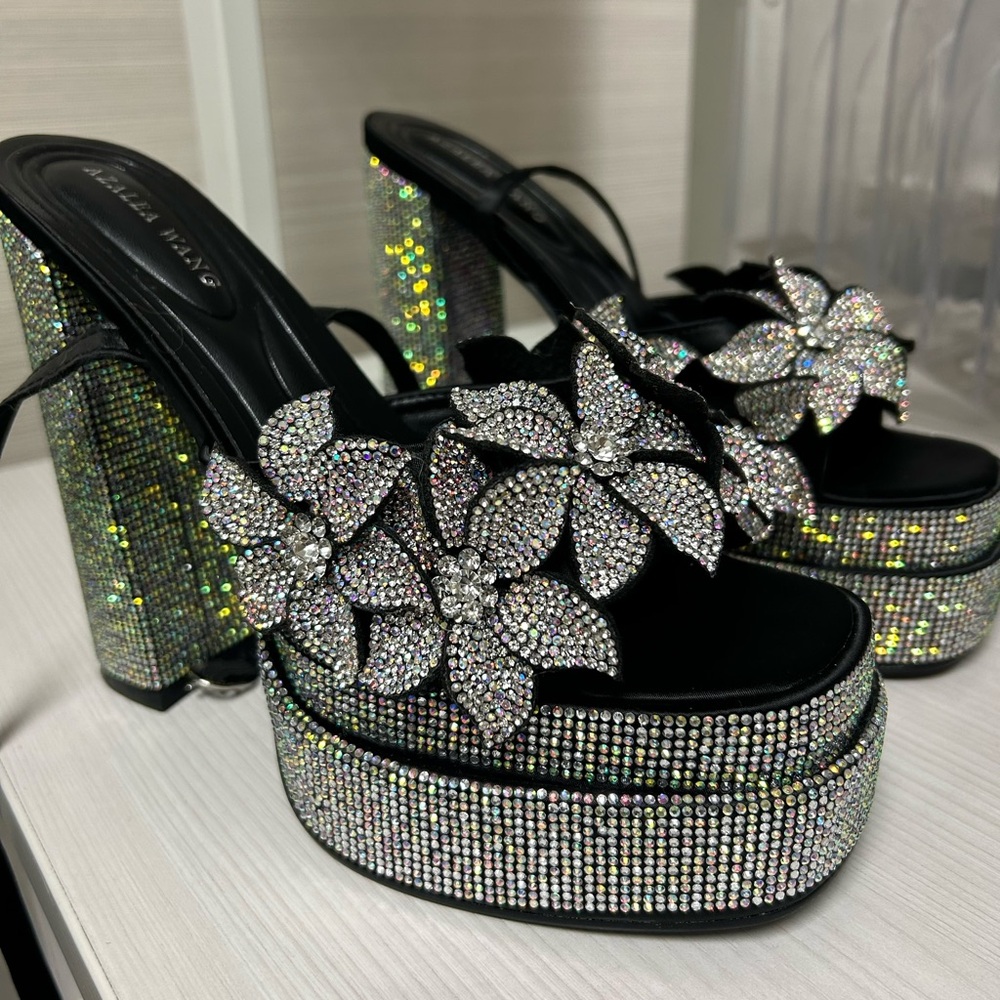 Azalea Wang Teille Embellished Flower Crystal Platform Heels NWOB - Picture 5 of 12